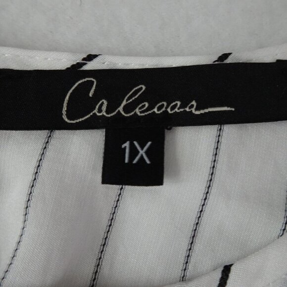 Calessa Tunic Top Women's Size 1X White Black Embroidery Loose Fit Bell Sleeve - Picture 5 of 8